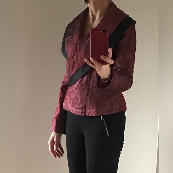 Samuel Dong shimmering red blazer - Picture 4 of 12